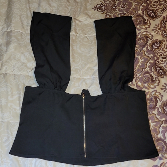 PrettyLittleThing Black Woven Cross Over Zip Top Sz: 20 NWT - Picture 4 of 5